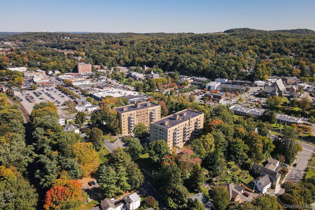 25 Stewart Place 418, Mount Kisco, NY 10549 — exterior