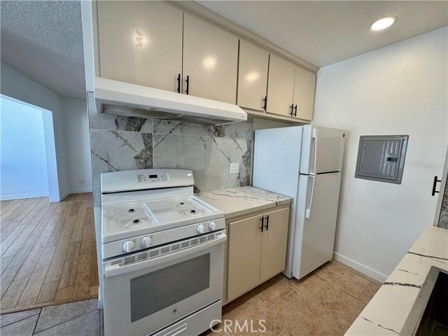 410 S Commonwealth 3, Los Angeles, CA 90020