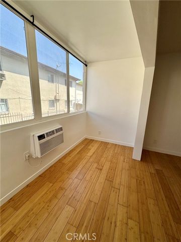 410 S Commonwealth 3, Los Angeles, CA 90020