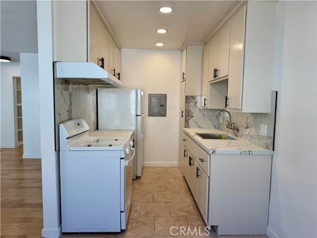 410 S Commonwealth 3, Los Angeles, CA 90020