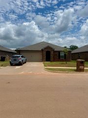 14204 Babbling Brook Drive, Oklahoma City, OK 73078