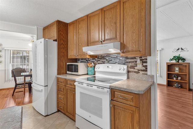 141 PARKLAND DRIVE, Eustis, FL 32726