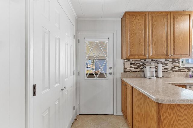 141 PARKLAND DRIVE, Eustis, FL 32726