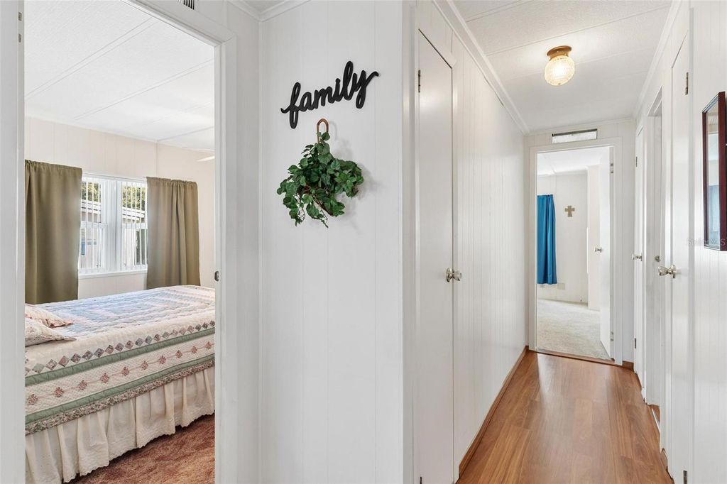 Image 20 of property listing at 141 PARKLAND DRIVE, Eustis, FL 32726