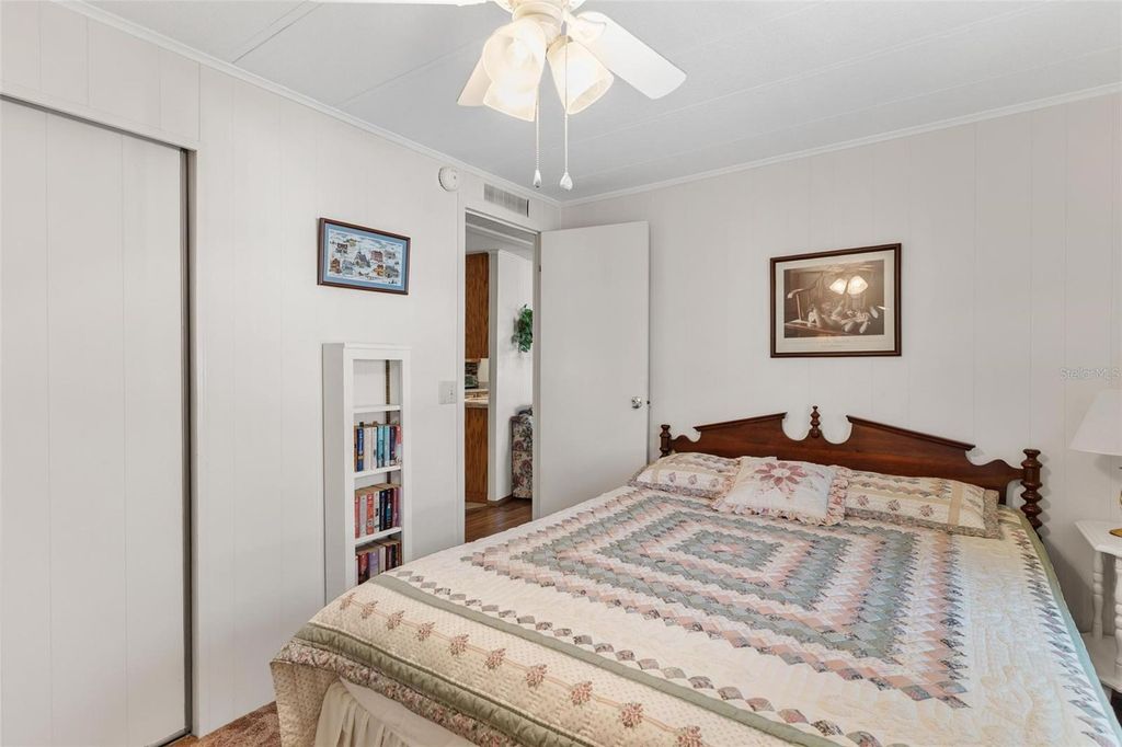 Image 22 of property listing at 141 PARKLAND DRIVE, Eustis, FL 32726