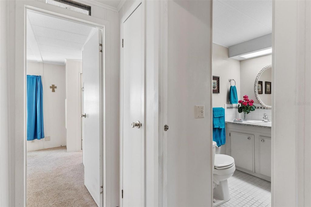 Image 23 of property listing at 141 PARKLAND DRIVE, Eustis, FL 32726