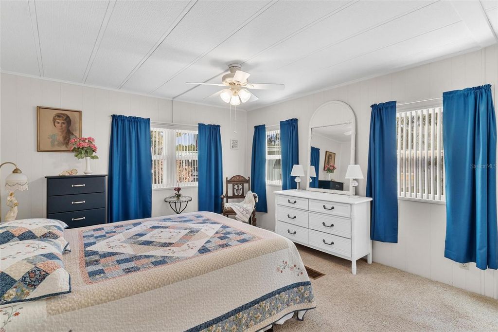 Image 26 of property listing at 141 PARKLAND DRIVE, Eustis, FL 32726