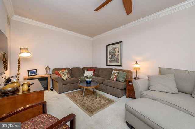 11 BRAMBLING LN, Voorhees, NJ 08043