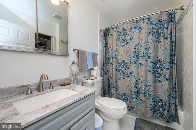 11 BRAMBLING LN, Voorhees, NJ 08043