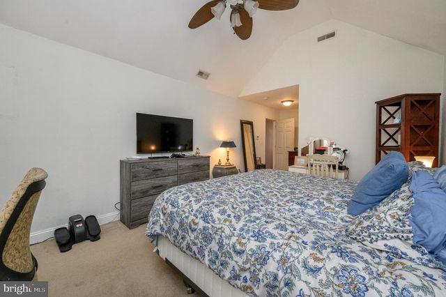 11 BRAMBLING LN, Voorhees, NJ 08043