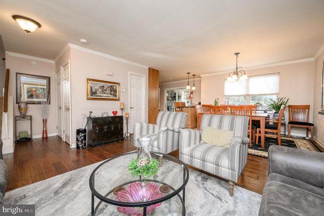 11 BRAMBLING LN, Voorhees, NJ 08043