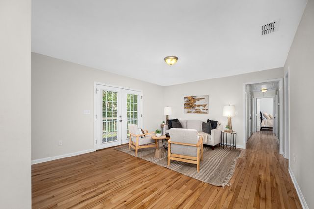 114 Ragan St, Tullahoma, TN 37388