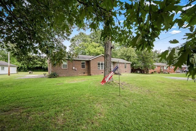 114 Ragan St, Tullahoma, TN 37388
