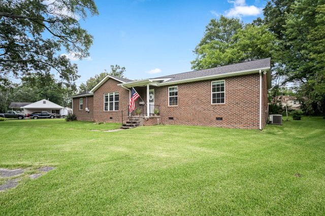 114 Ragan St, Tullahoma, TN 37388
