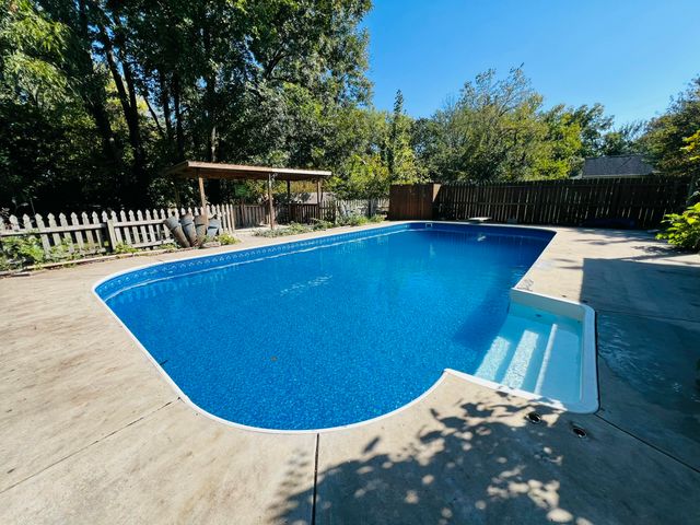 102 S Mill Street, Rogersville, MO 65742