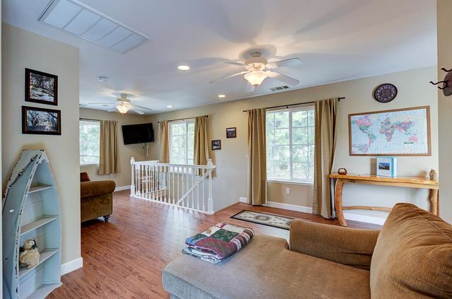 39410 Manzanita Drive, Oakhurst, CA 93644