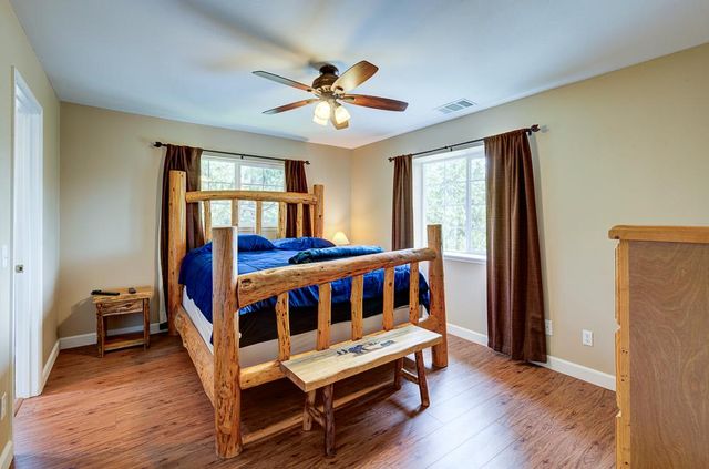 39410 Manzanita Drive, Oakhurst, CA 93644