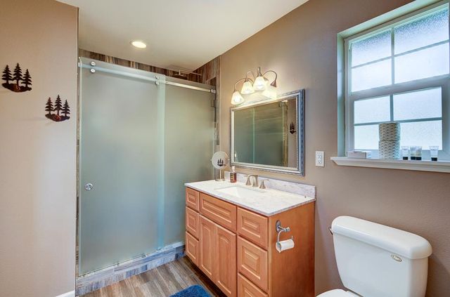 39410 Manzanita Drive, Oakhurst, CA 93644