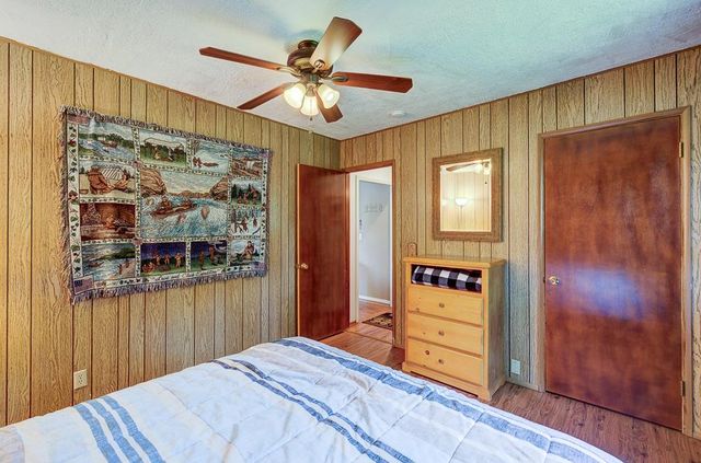 39410 Manzanita Drive, Oakhurst, CA 93644