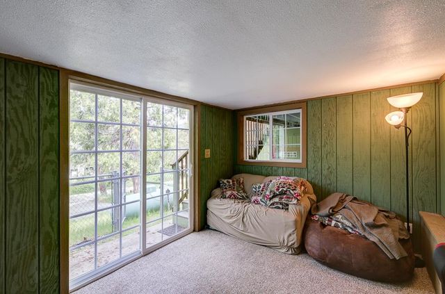 39410 Manzanita Drive, Oakhurst, CA 93644