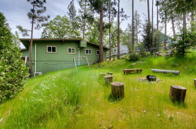 39410 Manzanita Drive, Oakhurst, CA 93644