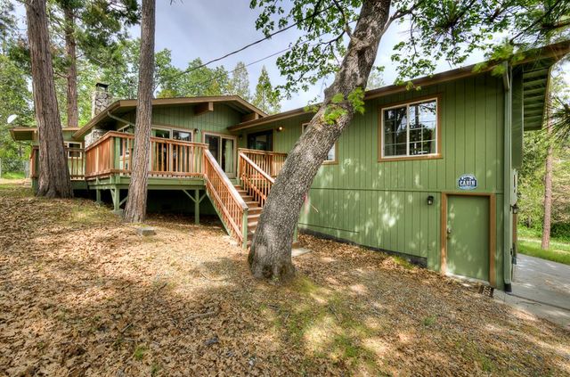 39410 Manzanita Drive, Oakhurst, CA 93644