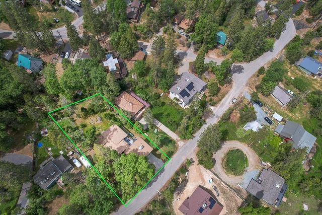 39410 Manzanita Drive, Oakhurst, CA 93644