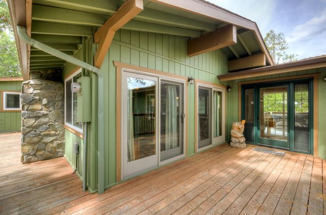 39410 Manzanita Drive, Oakhurst, CA 93644