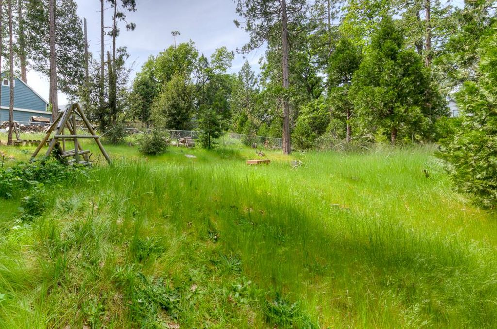 Image 47 of property listing at 39410 Manzanita Drive, Oakhurst, CA 93644