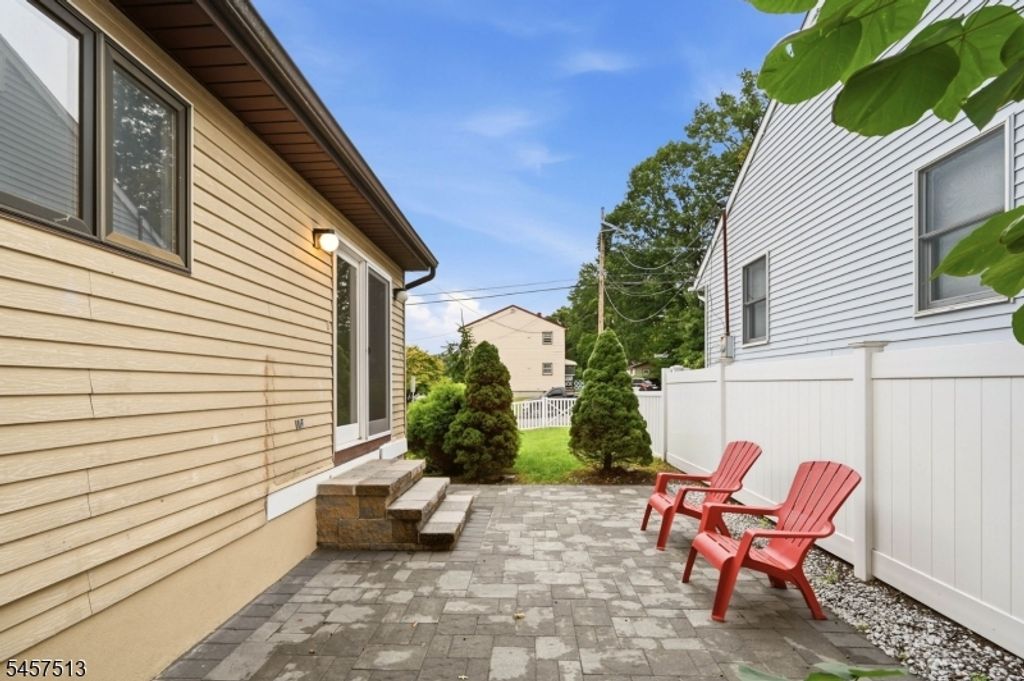 37 Hazelview Ave, Clifton City, NJ 07011 — photo 4