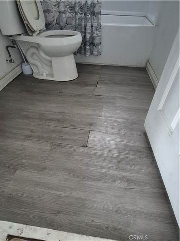 1210 1212 E 42nd, Los Angeles, CA 90011