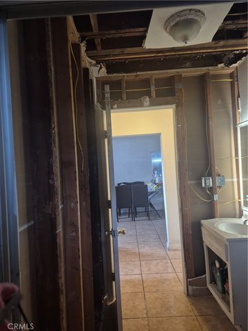 1210 1212 E 42nd, Los Angeles, CA 90011