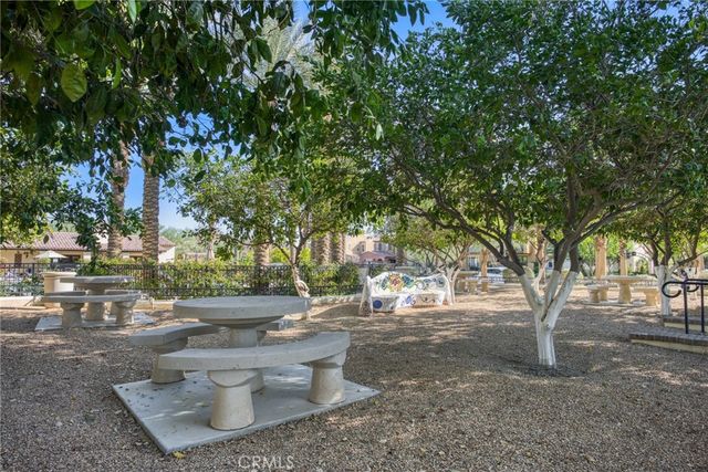 520 Calle Vibrante, Palm Desert, CA 92211