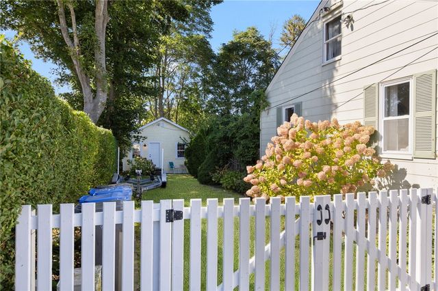109 Allston Avenue, Middletown, RI 02842