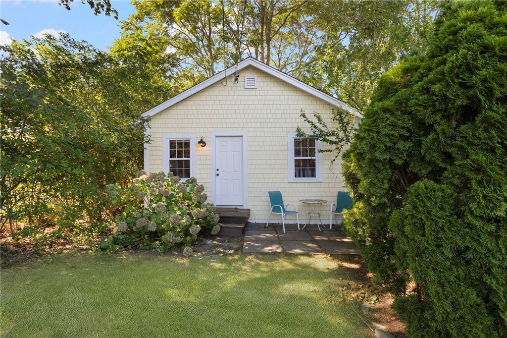 109 Allston Avenue, Middletown, RI 02842