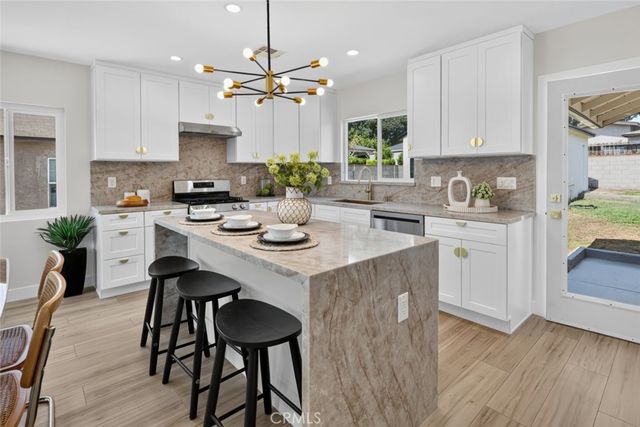 14431 Beaver Street, Sylmar, CA 91342