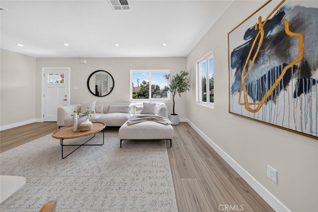 14431 Beaver Street, Sylmar, CA 91342