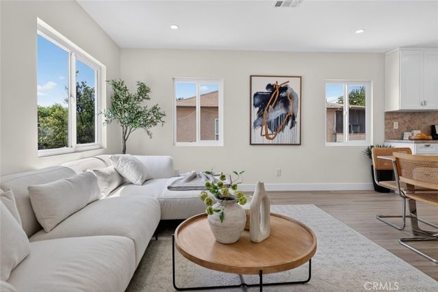 14431 Beaver Street, Sylmar, CA 91342