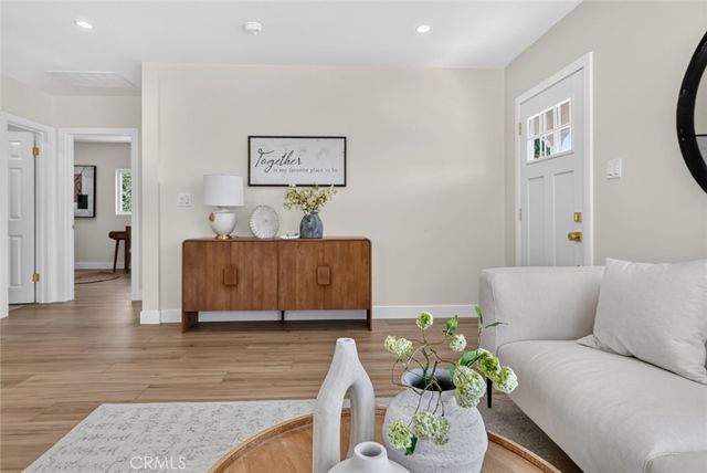 14431 Beaver Street, Sylmar, CA 91342