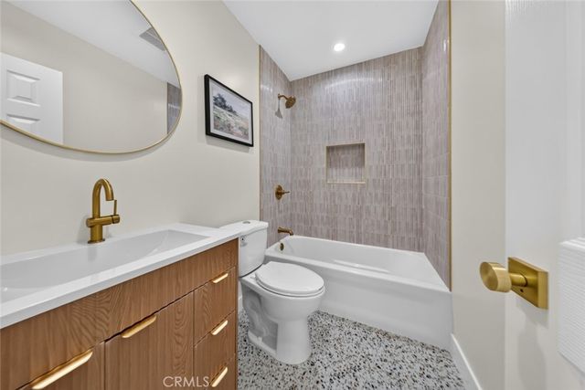 14431 Beaver Street, Sylmar, CA 91342