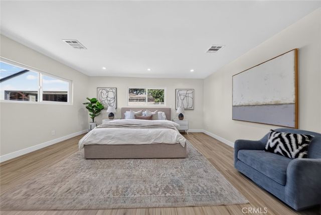 14431 Beaver Street, Sylmar, CA 91342