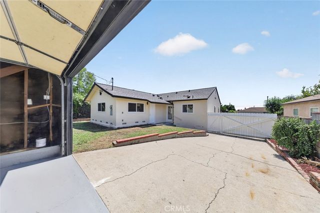 14431 Beaver Street, Sylmar, CA 91342