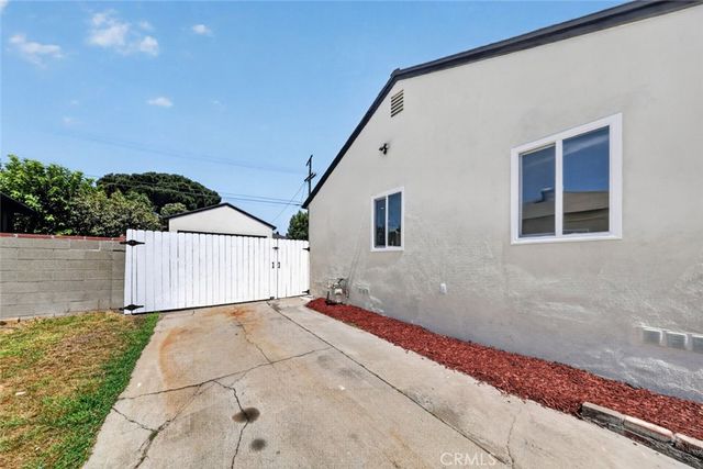14431 Beaver Street, Sylmar, CA 91342