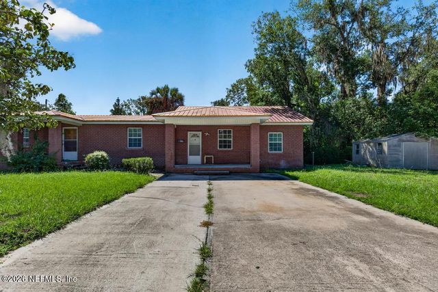 615 WALBURG Street, Green Cove Springs, FL 32043