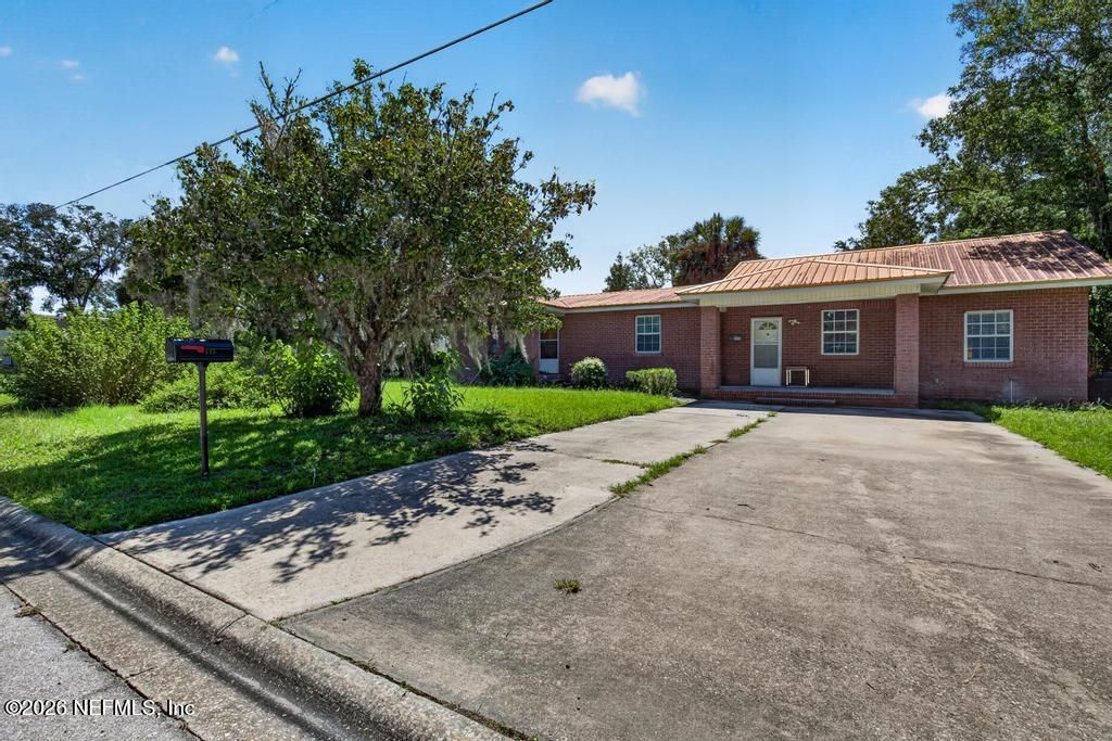 615 WALBURG Street, Green Cove Springs, FL 32043