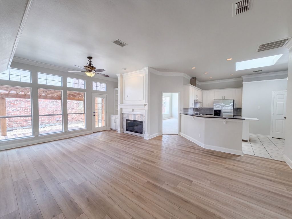 8703 Stonecrest Drive, Irving, TX 75063 — photo 3
