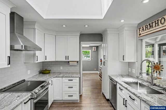 7811 Rambler Dr NE, Salem, OR 97305