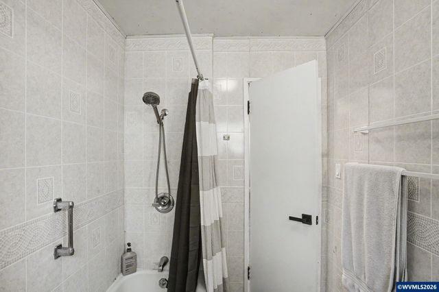 7811 Rambler Dr NE, Salem, OR 97305