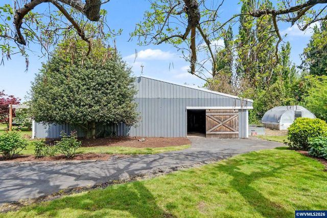 7811 Rambler Dr NE, Salem, OR 97305