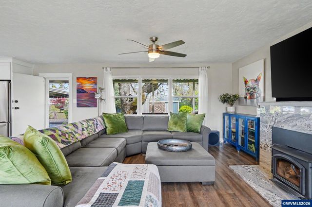 7811 Rambler Dr NE, Salem, OR 97305